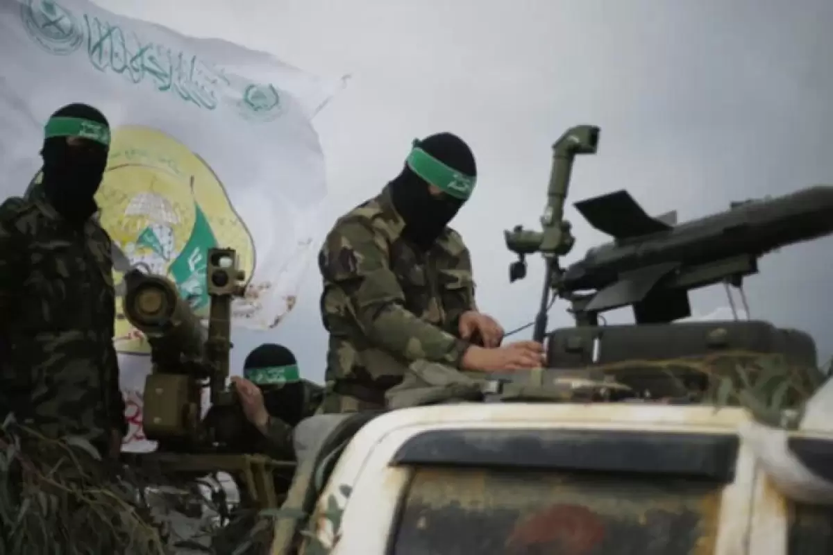 ببینید | لحظه منهدم کردن خودروی پلیس اسرائیل با RPG توسط نیروهای حماس