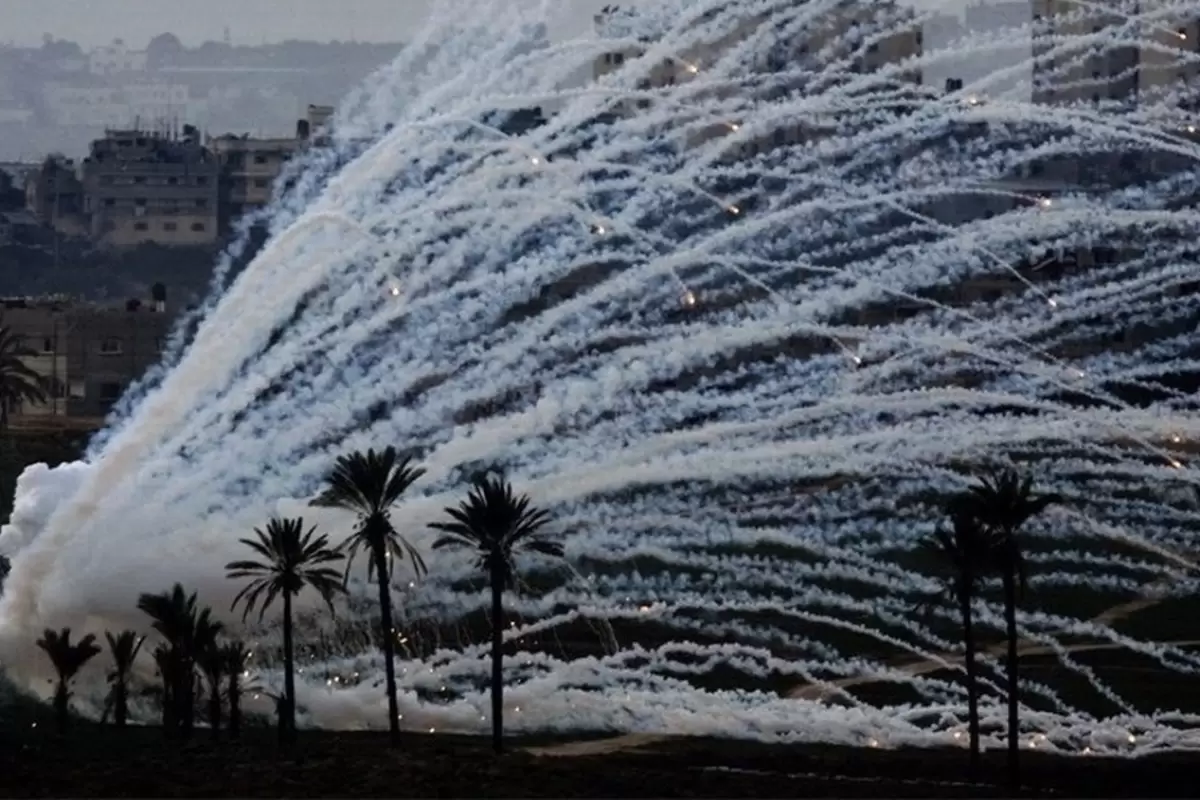 (ویدئو) استفاده از بمب‌های فسفری ممنوعه توسط نیرو‌های اسرائیلی در غزه