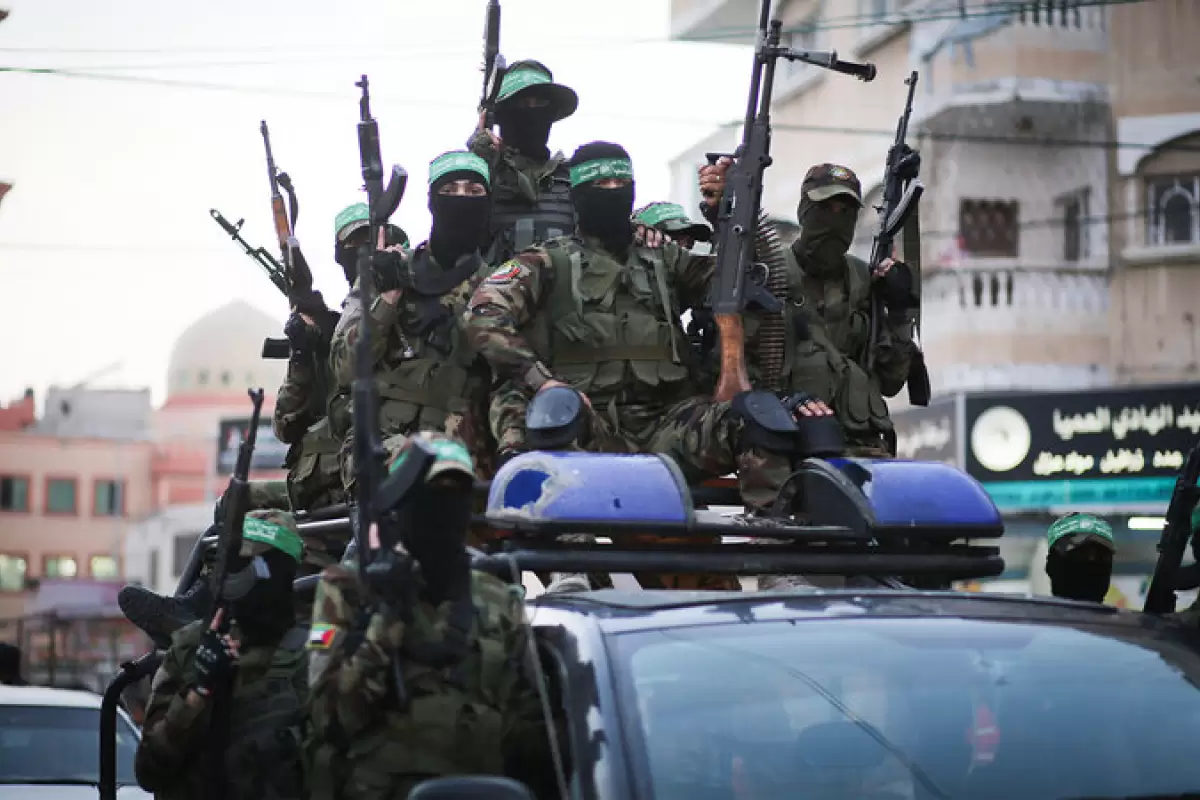 ببینید | حماس یک زن اسرائیلی و ۲ فرزندش را آزاد کرد
