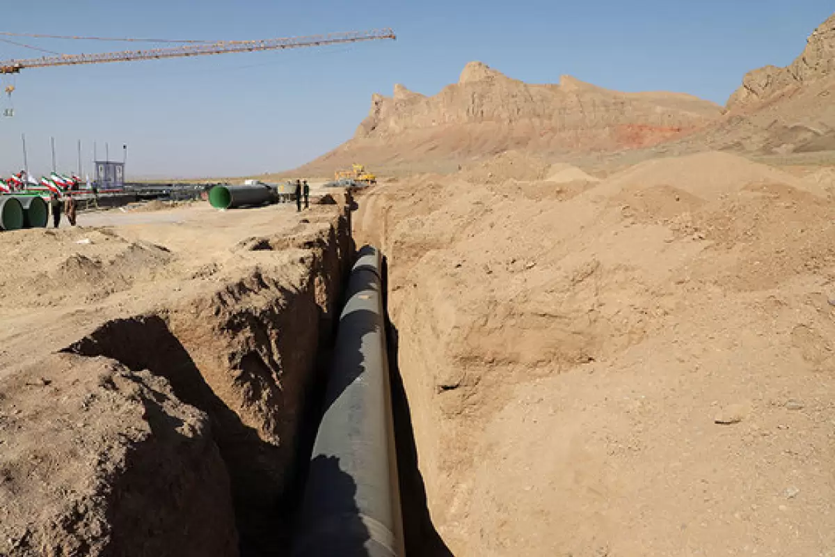 ( ویدیو) سرعت طرح انتقال آب از دریا به اصفهان تندتر شد