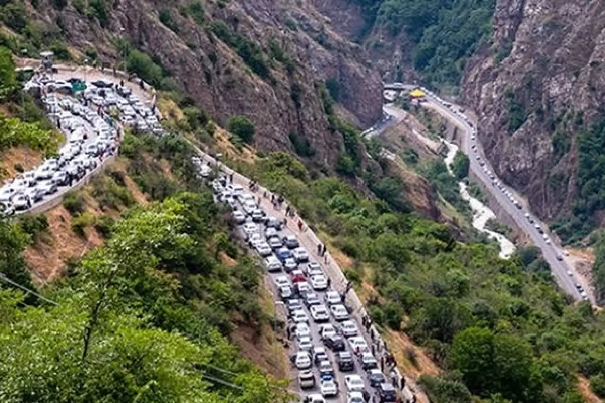 ترافیک سنگین در جاده چالوس/ احتمال اعمال محدودیت ترافیکی
