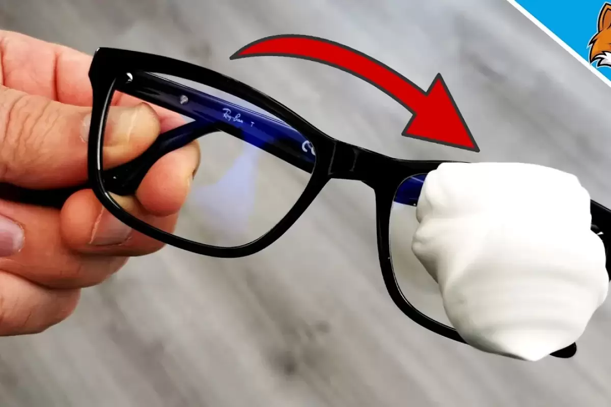 (ویدئو) اگر شیشه عینک تان را با کرم موبر پاک کنید، چه اتفاقی می افتد؟