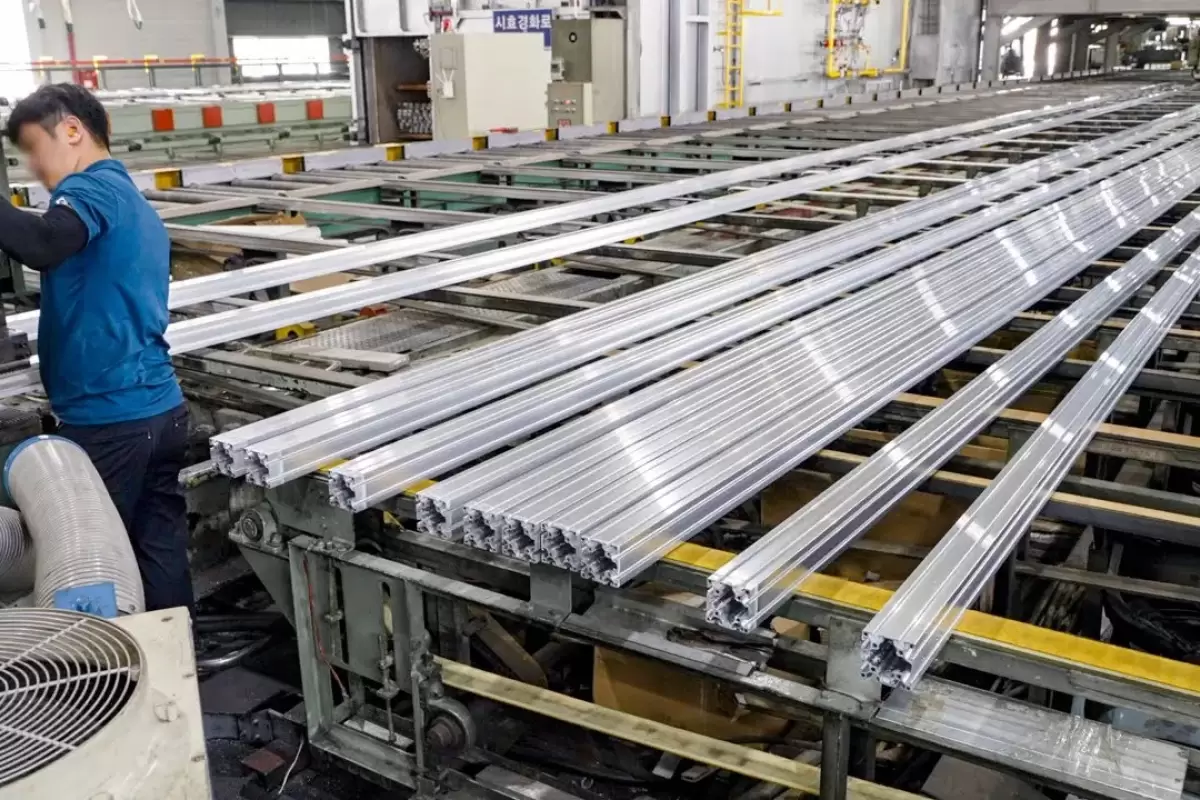 (ویدئو) پروفیل های آلومینیومی چگونه در کارخانه تولید می شوند؟