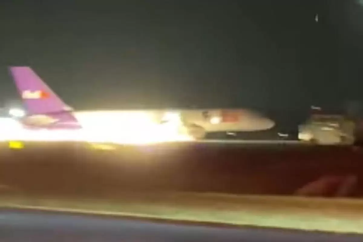 (ویدئو) لیز خوردن نفس‌گیر هواپیما روی باند فرودگاه