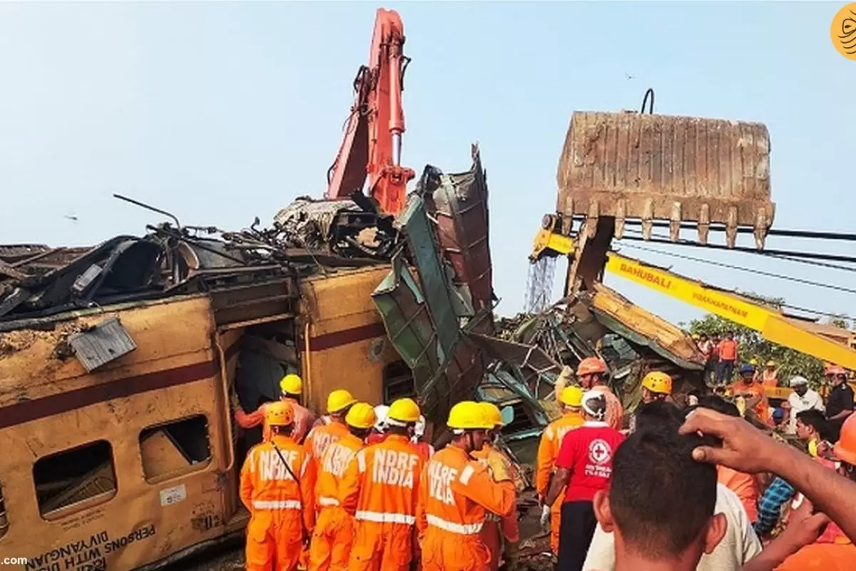 (ویدئو) تصادف مرگبار دو قطار مسافربری در هند