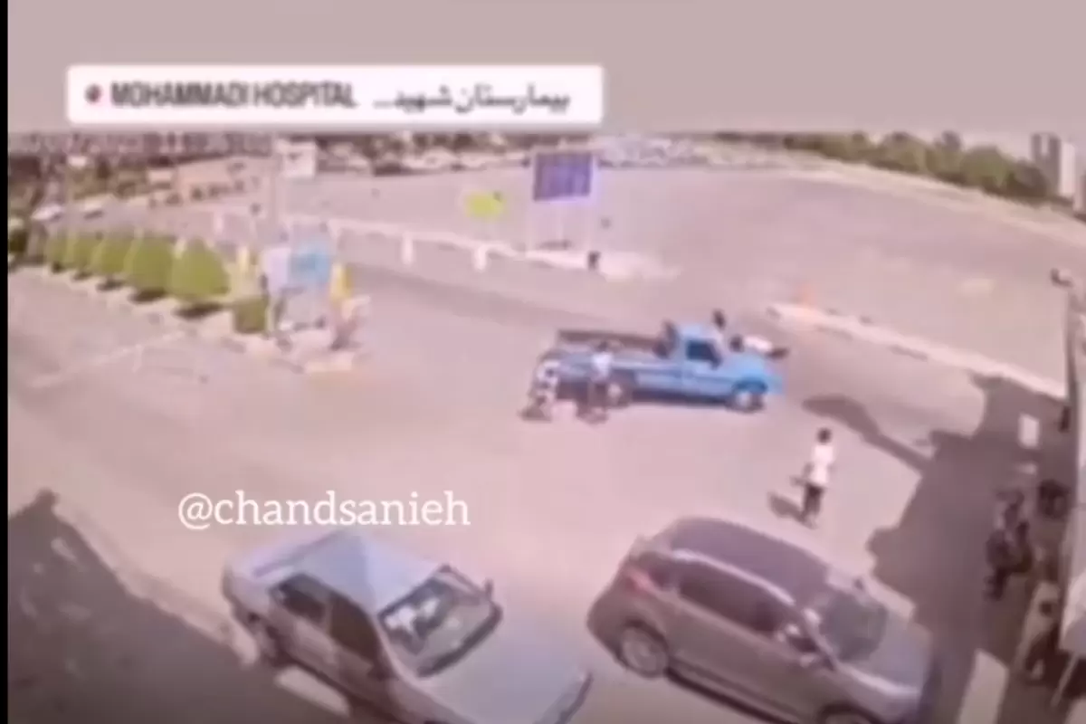 (ویدئو) زیر گرفتن پزشک زن در محوطه بیمارستان توسط راننده وانت