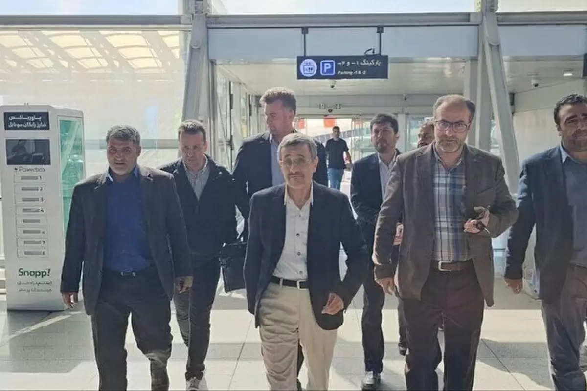 ببینید | تحصن محمود احمدی نژاد در فرودگاه امام خمینی