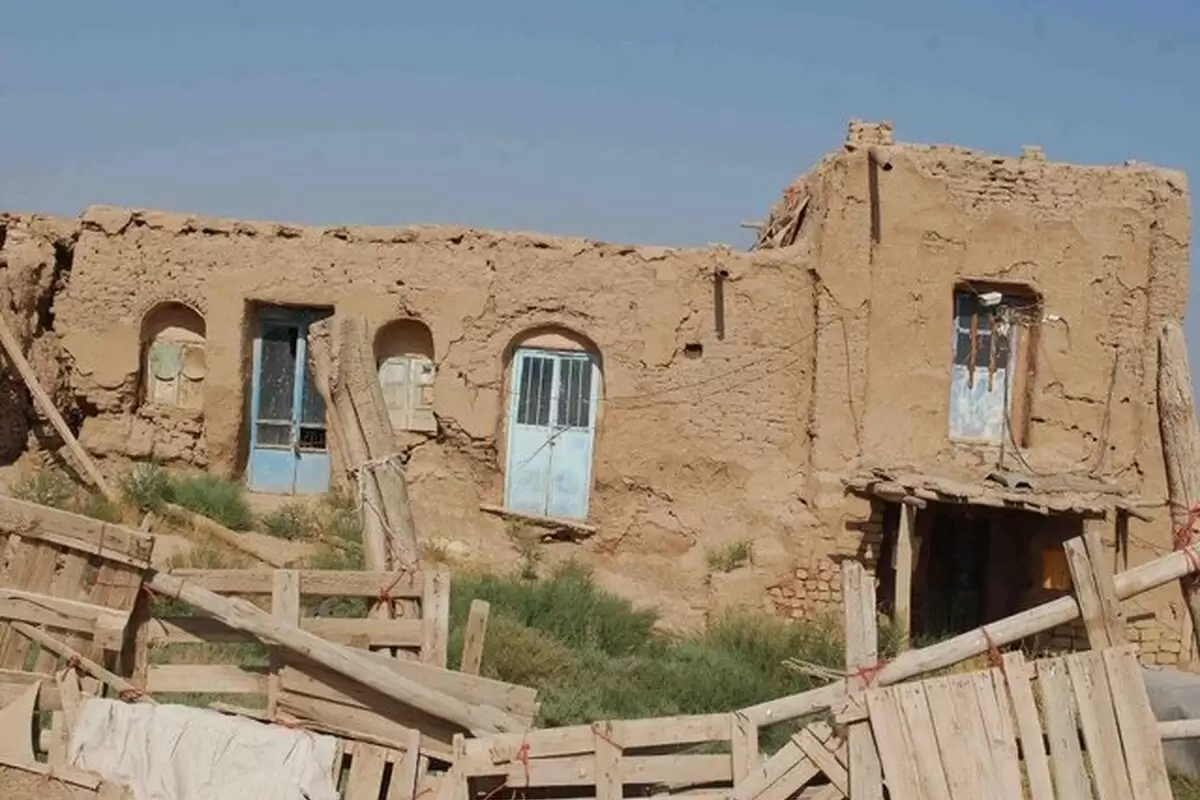 (عکس) تخریب تدریجی یک روستای قاجاری در قزوین