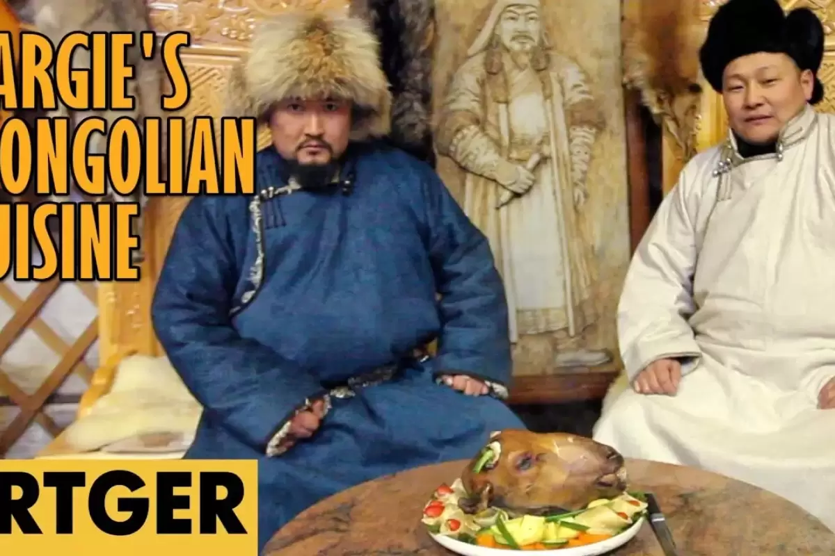 (ویدئو) غذای روستایی؛ پخت شگفت انگیز کله پاچه توسط دو مرد روستایی مغول