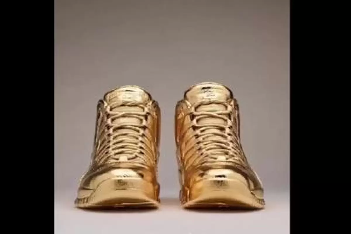 ( ویدیو) گران ترین و خاص ترین کفش تولید شده در دنیا