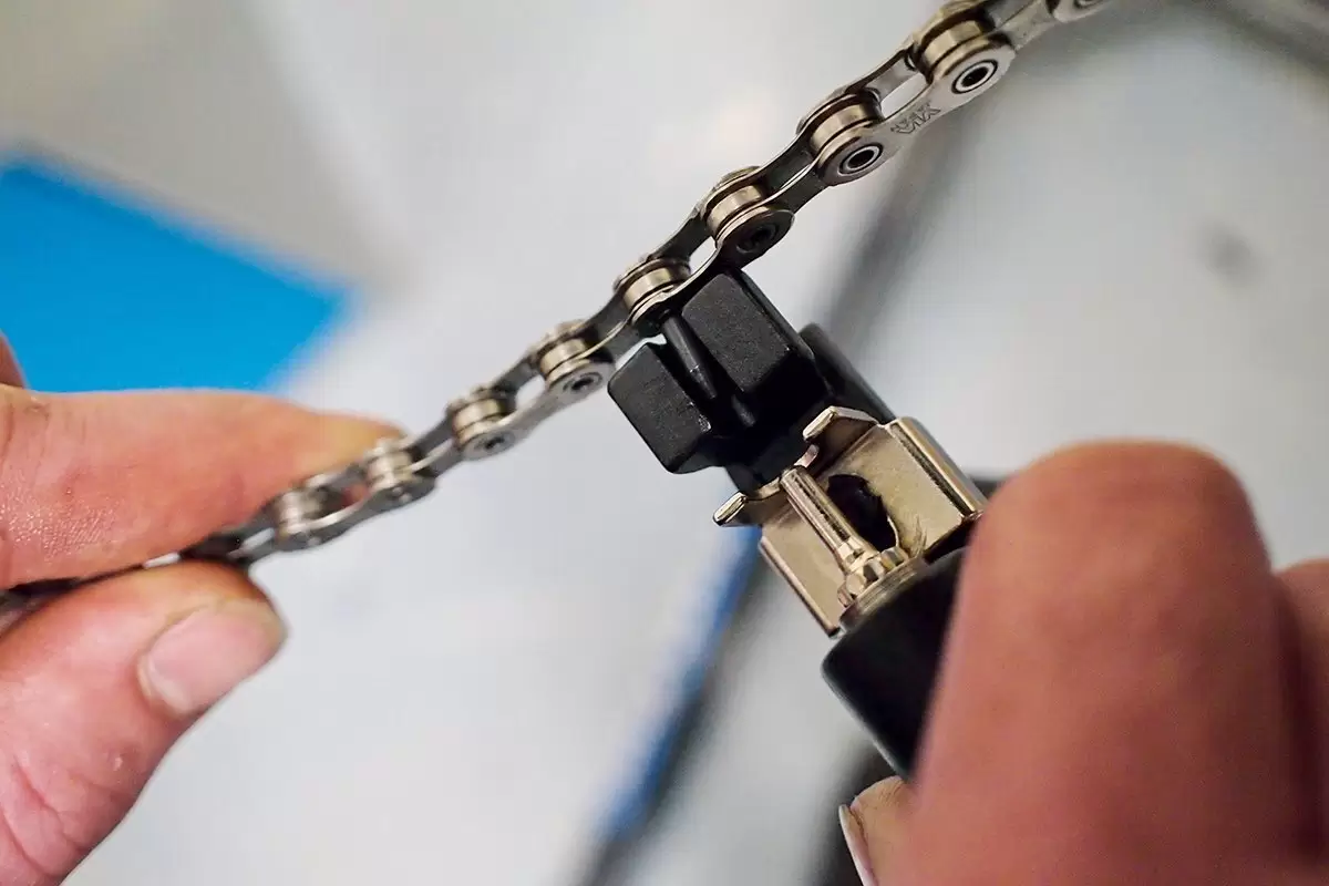 (ویدئو) ساخت یک آچار همه کاره با زنجیر فرسوده دوچرخه