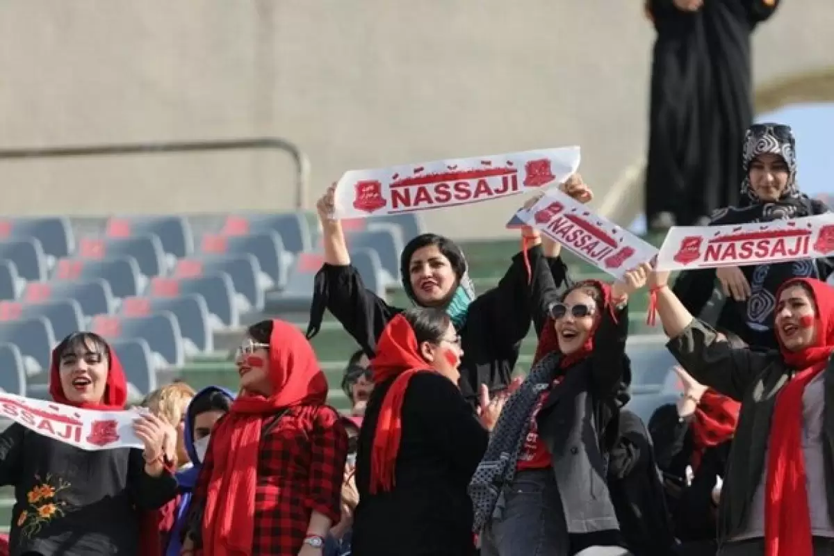 ببینید | لحظه ورود بانوان هوادار نساجی به ورزشگاه آزادی تهران