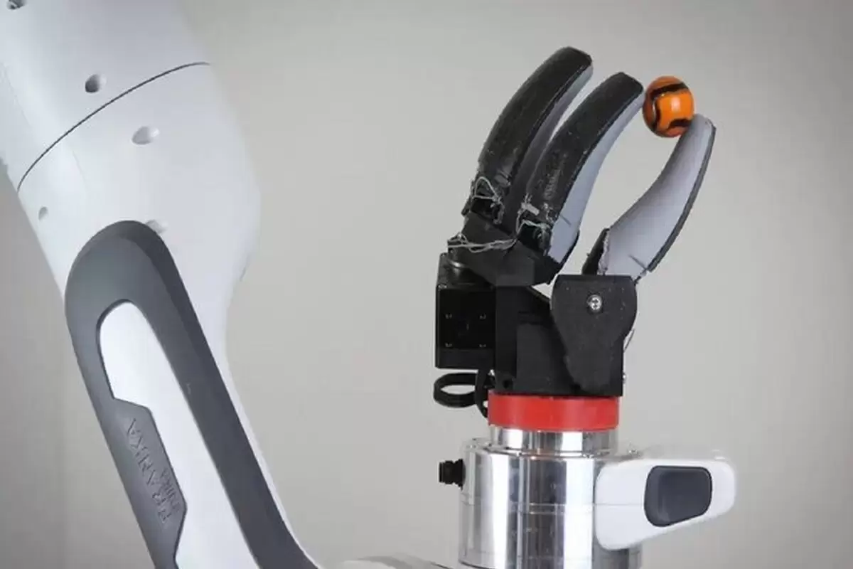 (عکس) رونمایی از جدیدترین دست رباتیک MIT