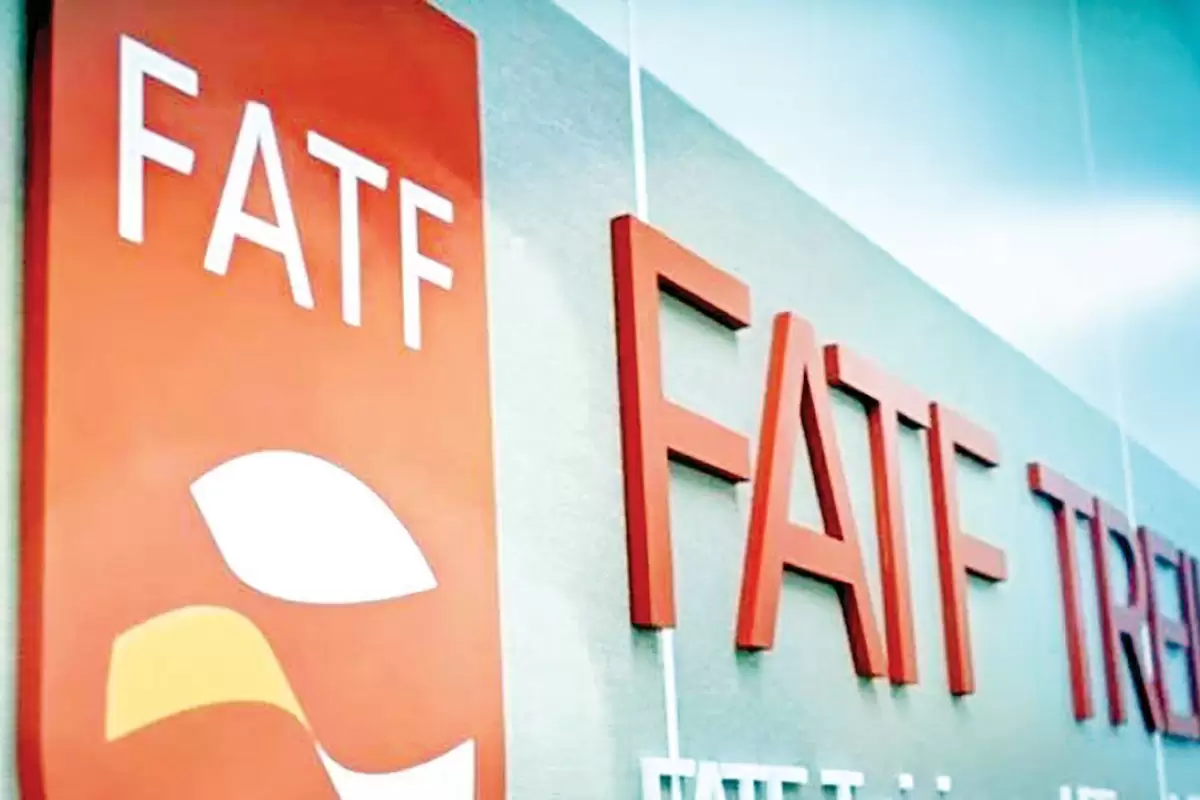 عصبانیت کیهان از احتمال تصویب FATF در مجمع تشخیص /چرا دوره افتاده اید و سنگ FATF را به سینه می‌زنید؟