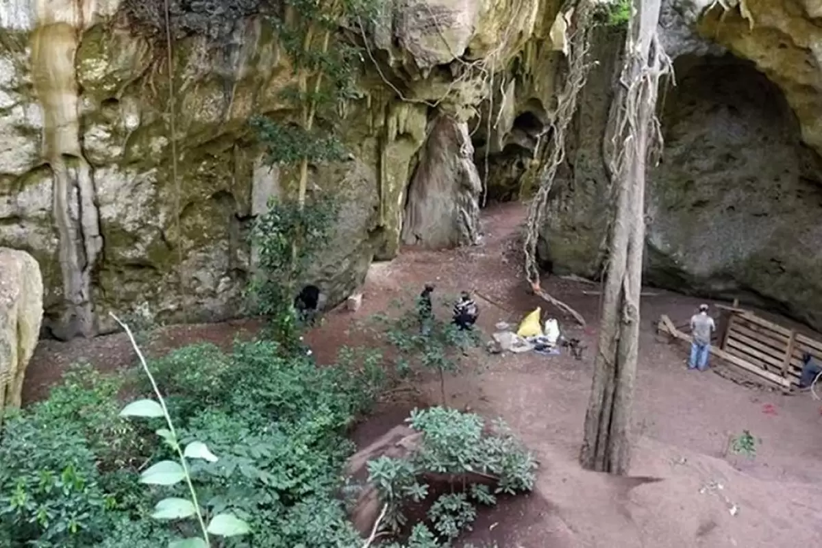 کشف غار تاریخی در ییلاق کشایه رحیم‌آباد
