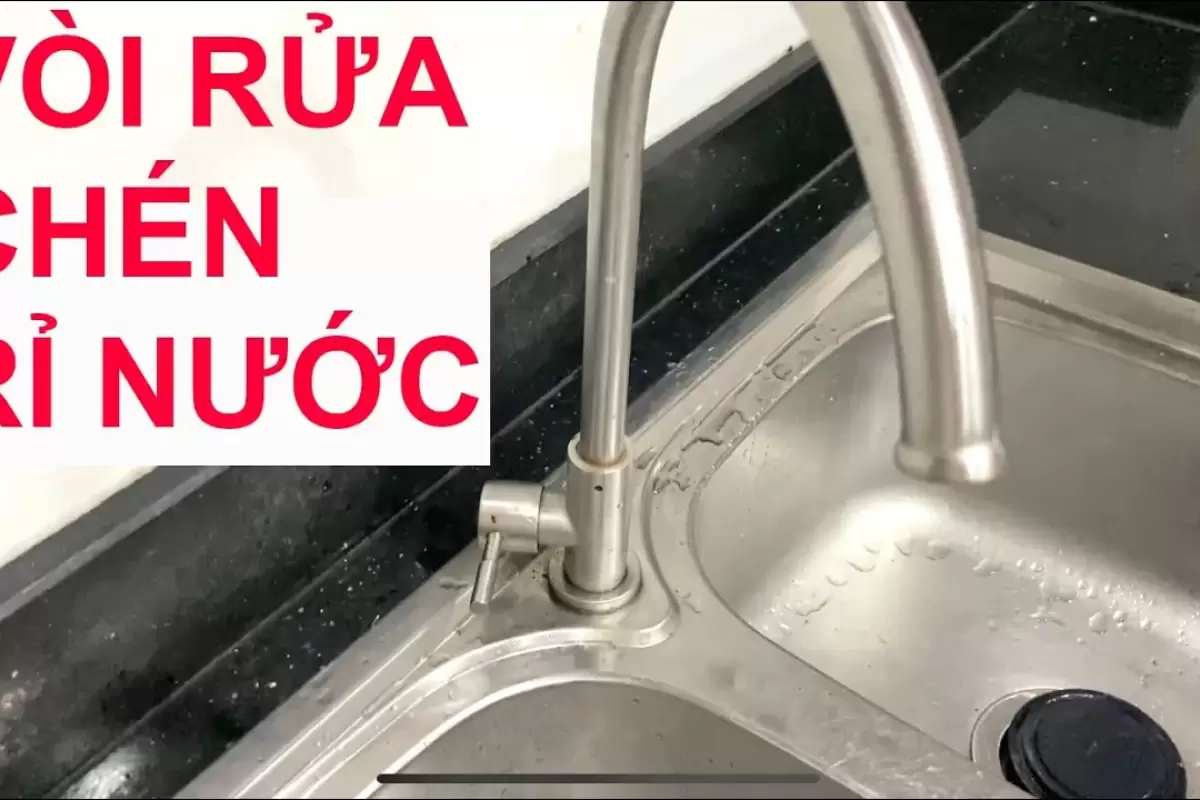(ویدئو) چگونه نشتی شیر آب سینک آشپزخانه را به سادگی در خانه تعمیر کنیم؟