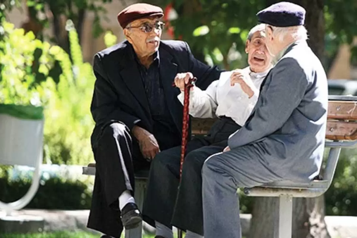 واکنش خاص روزنامه زاکانی به تصمیم مجلس قالیباف برای افزایش سن بازنشستگی+عکس