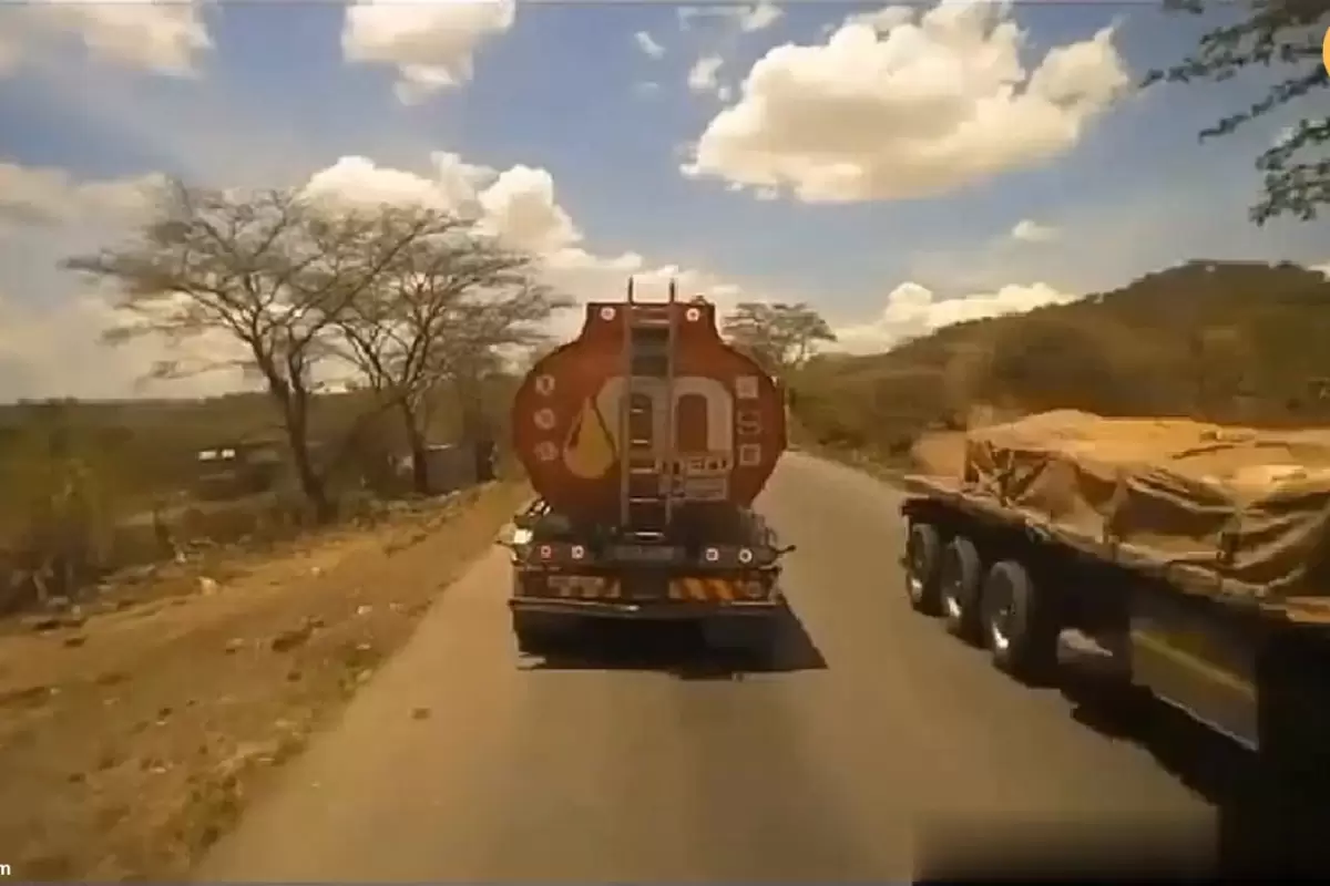 (ویدئو) تصادف شدید از نمای داخل کابین یک راننده کامیون