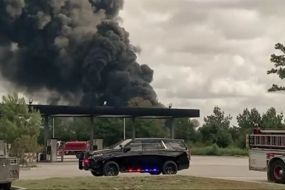 ببینید |  آتش‌سوزی مهیب در یک کارخانه‌ی مواد شیمیایی در "شپرد" تگزاس آمریکا