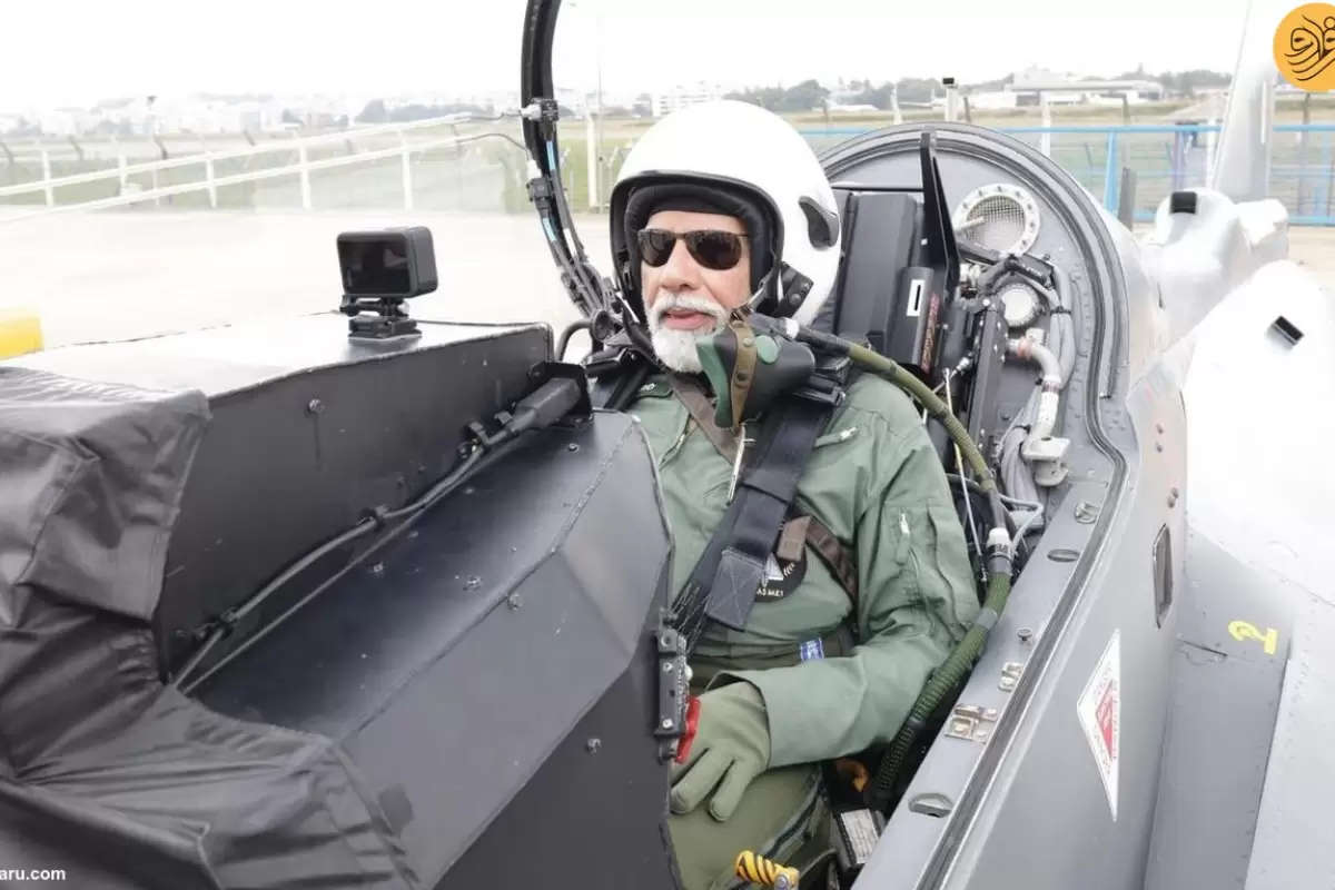 (ویدئو) پرواز نارندرا مودی با جنگنده ساخت هند
