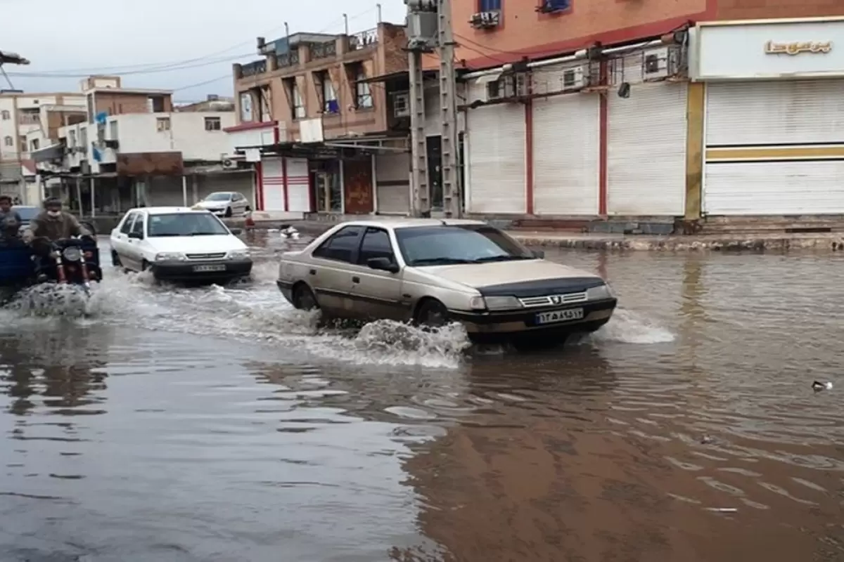 فرهیختگان: برخی رسانه‌ها اصرار دارند آب‌گرفتگی معابر در اهواز وجود ندارد