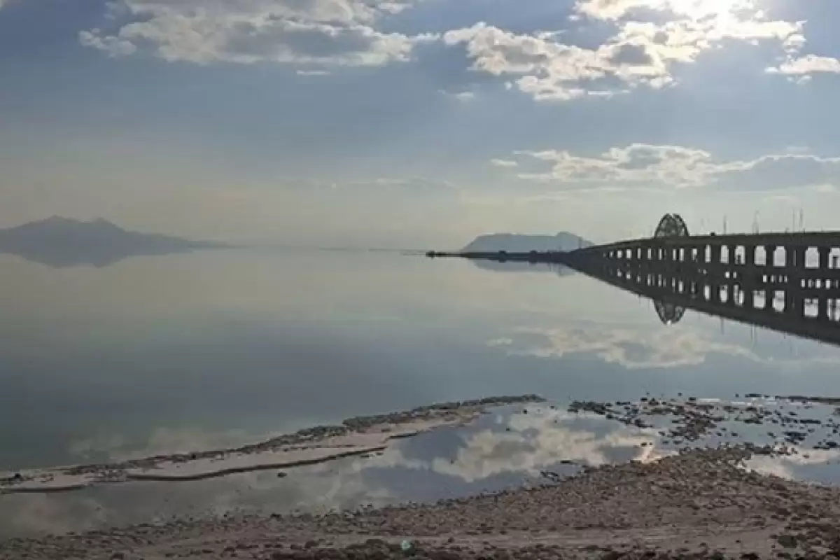 دیدن این عکس از دریاچه ارومیه توصیه نمی‌شود!