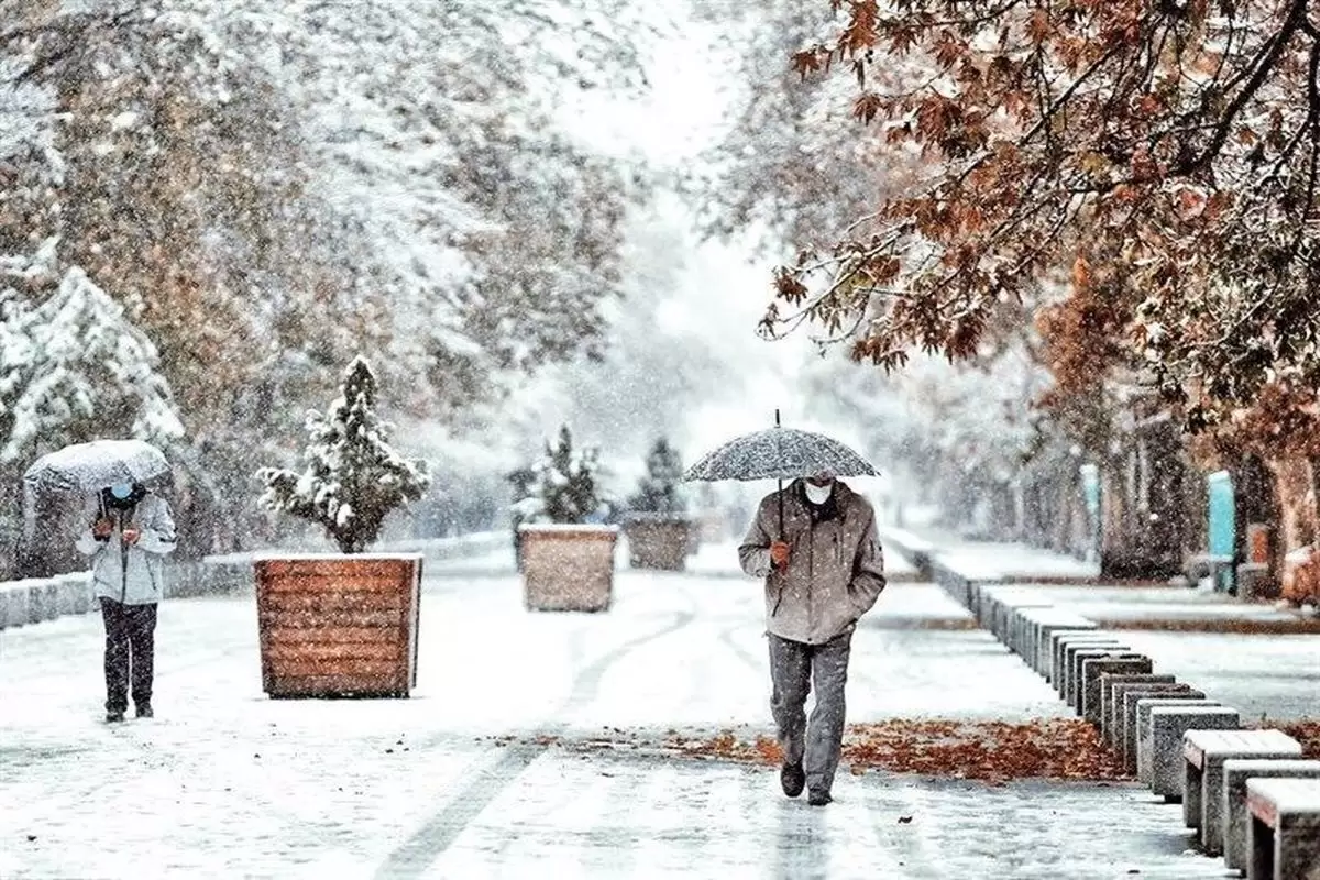 کاهش دمای ۷ مرکز استان به زیر صفر درجه