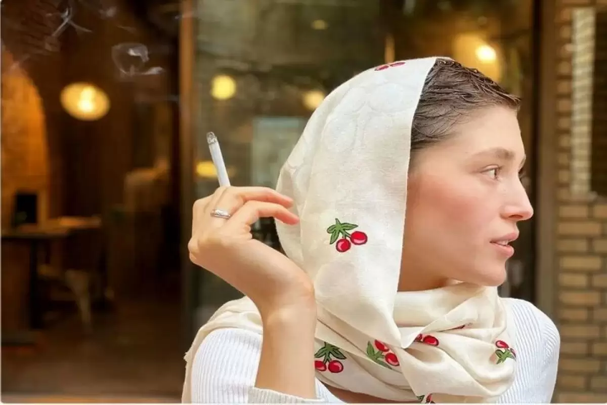 ببینید | ویدیوی جنجالی از سیگار کشیدن فرشته حسینی!