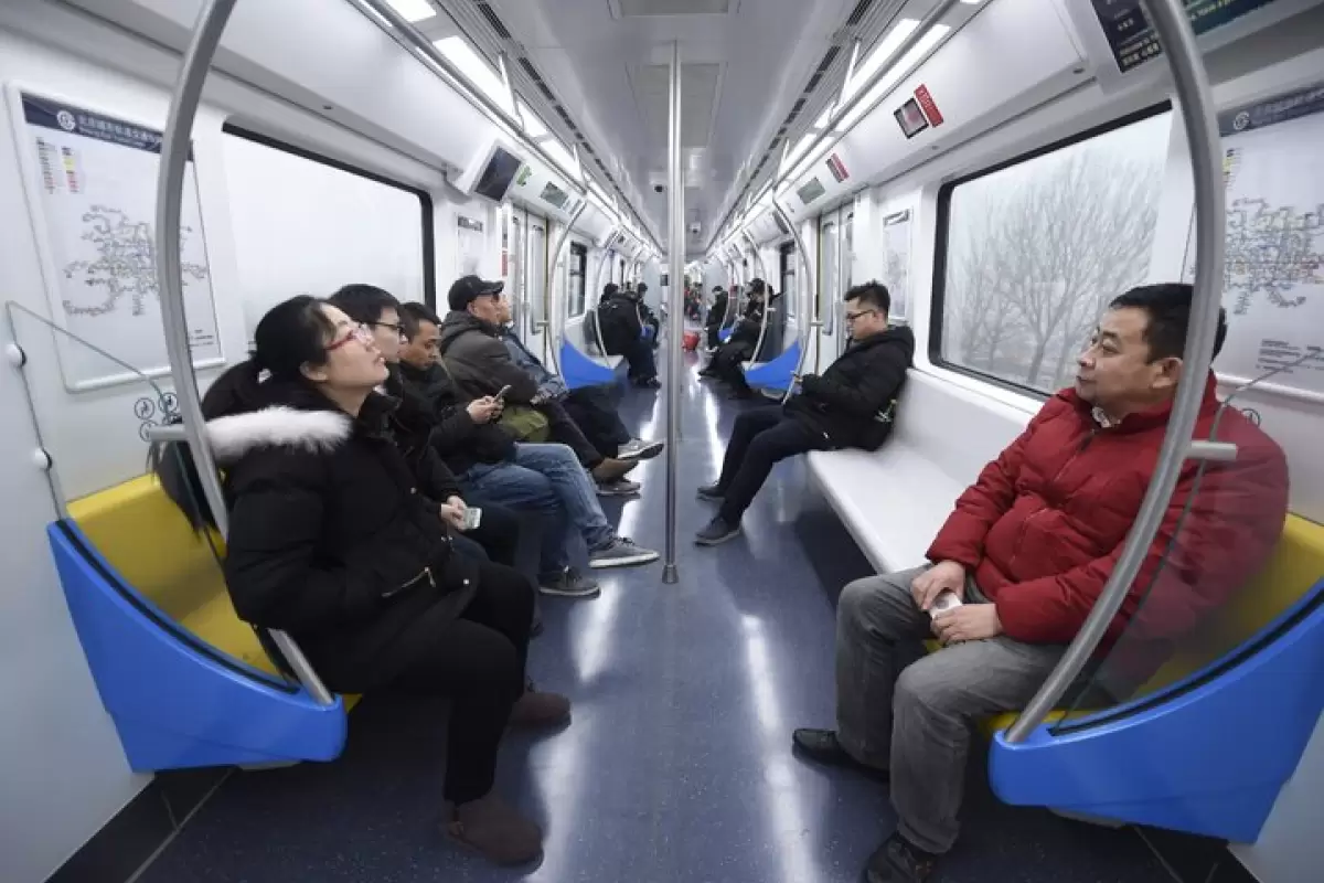 ببینید | جداشدن واگن‌های قطار مترو حین حرکت در پکن
