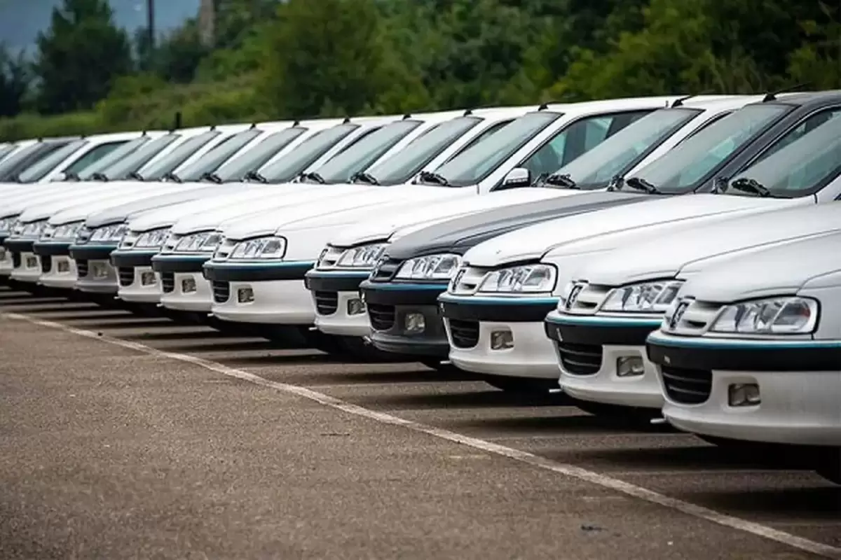 پیام روسها به خودروسازهای ایرانی : ۳۰ درصد ارزانش کنید وگرنه ماشین چینی وارد می‌کنیم