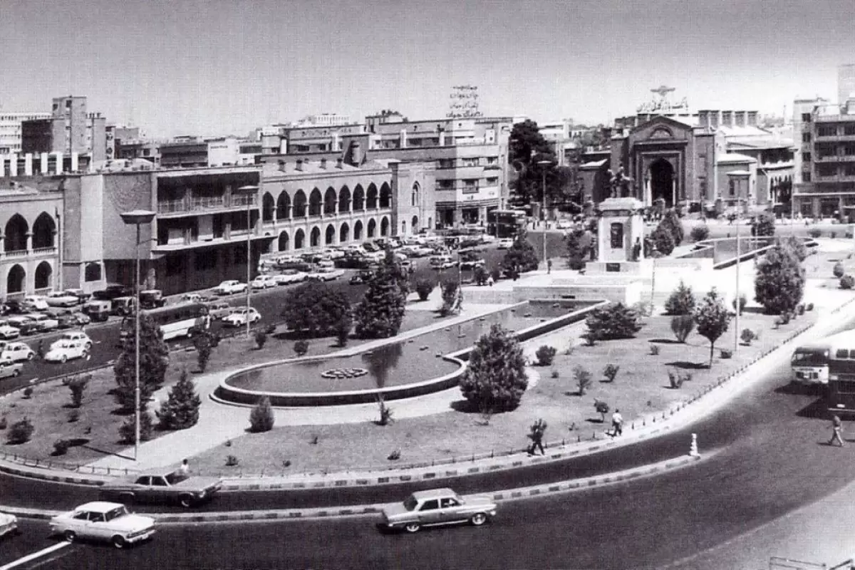 عکس دیده‌نشده از میدان توپخانه تهران ۹۰ سال قبل