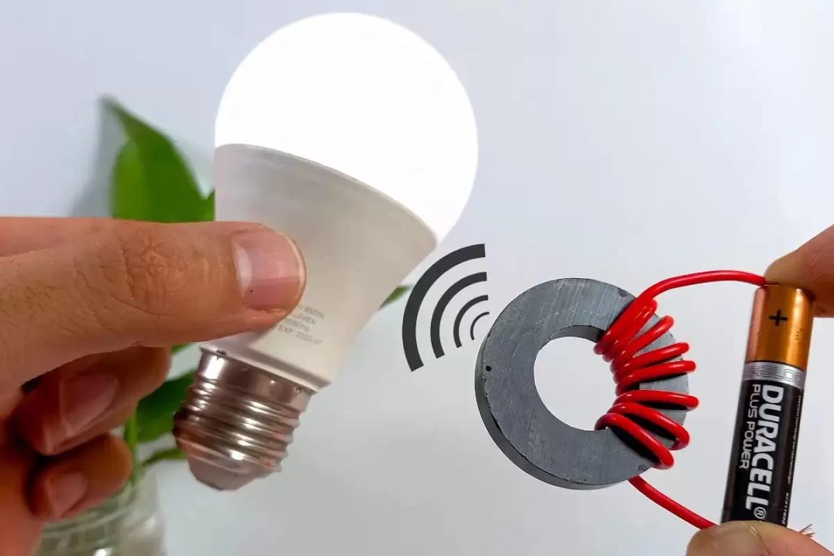 (ویدئو) چگونه با باتری و آهنربا، لامپ LED  را روشن کنیم؟