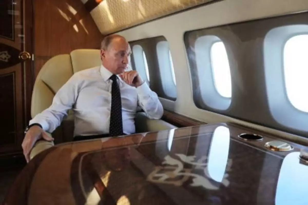 ببینید | اسکورت هواپیمای پوتین توسط جنگنده‌های روسیه