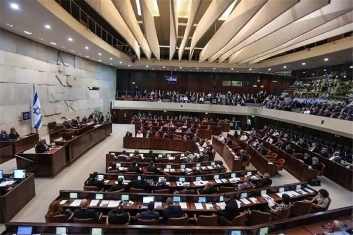 ببینید | درگیری لفظی در پارلمان اسرائیل؛ جنگ بین نمایندگان و رئیس پارلمان