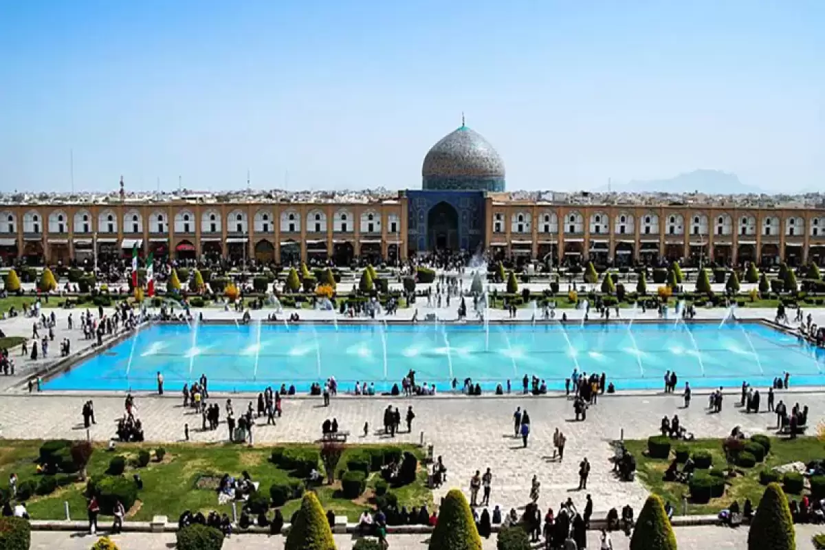 آیا سفر به اصفهان با هواپیما به صرفه است؟