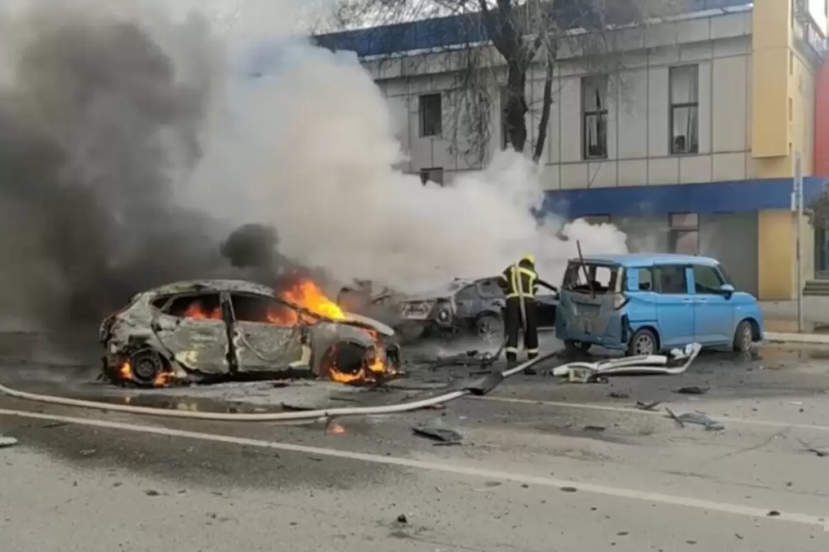 (ویدئو) انفجارهای مرگبار در بلگورود روسیه از دوربین یک خودرو