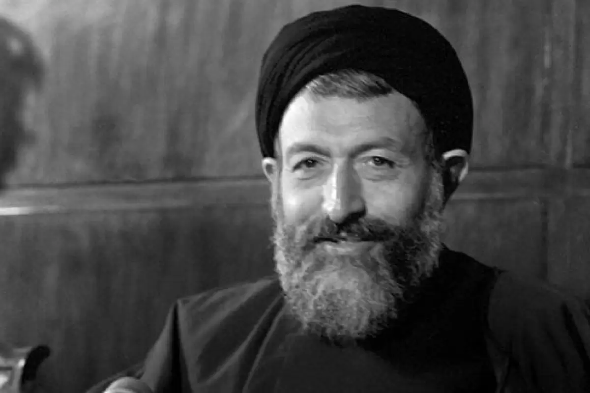 اولین سیاستمدار ایرانی انقلابی که عبارت «ما شیفتگان خدمتیم نه تشنگان قدرت» را استفاده کرد که بود؟