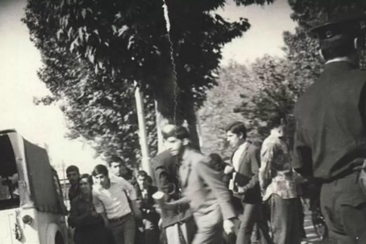 (عکس) خوش و بش ریچارد نیکسون با محمدرضا پهلوی که زمینه ساز یک اعتراض تاریخی شد