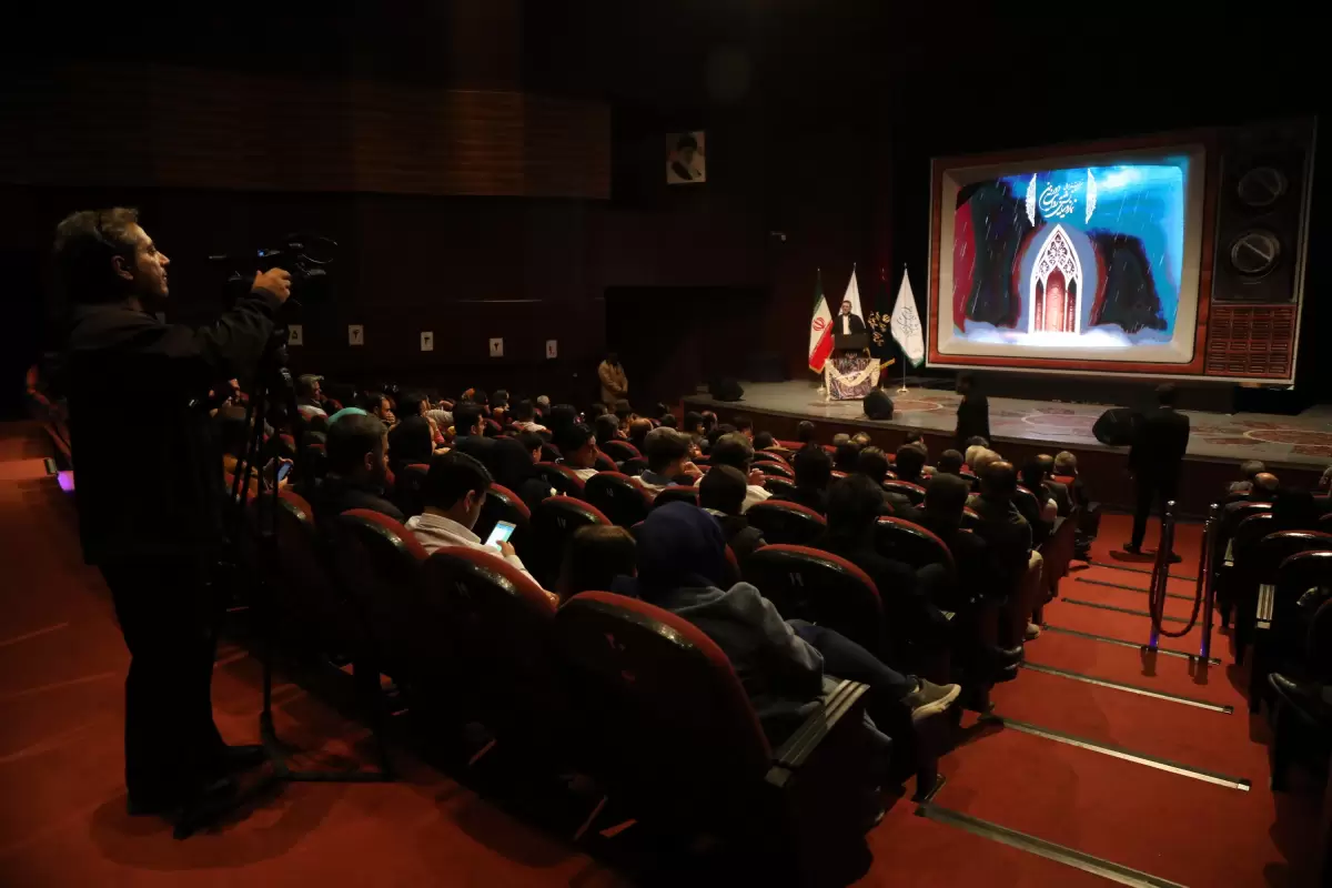 اختتامیه نهمین جشنواره ملی نماز و نیایش به روایت دوربین در قم به روایت تصویر