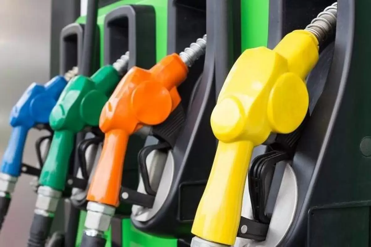 جرقه‌هایی در باب افزایش قیمت بنزین!