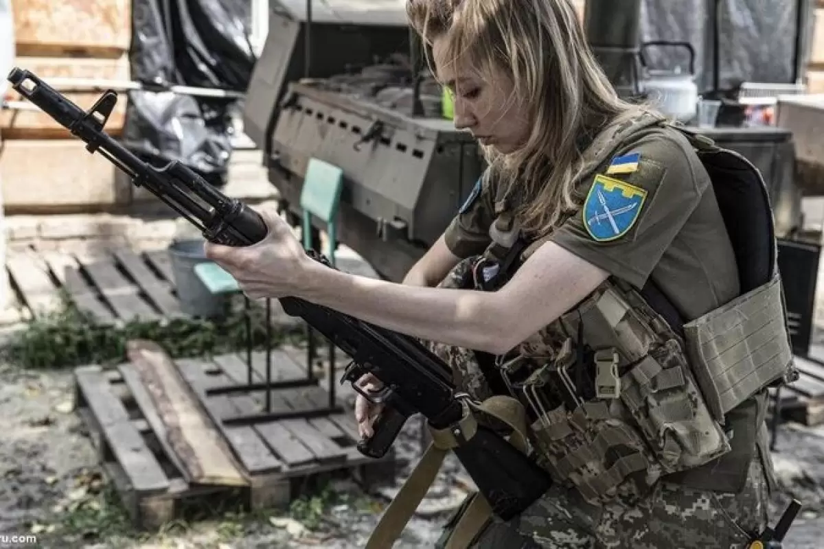 ببینید | تیراندازی زنان و دختران اوکراینی برای آمادگی در خط مقدم جنگ با روسیه