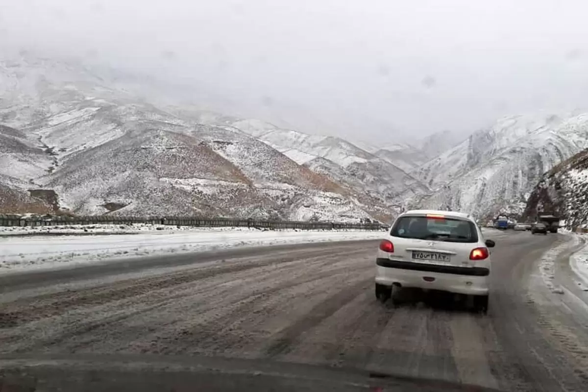 برفِ آخر هفته تهران را سفیدپوش می‌کند