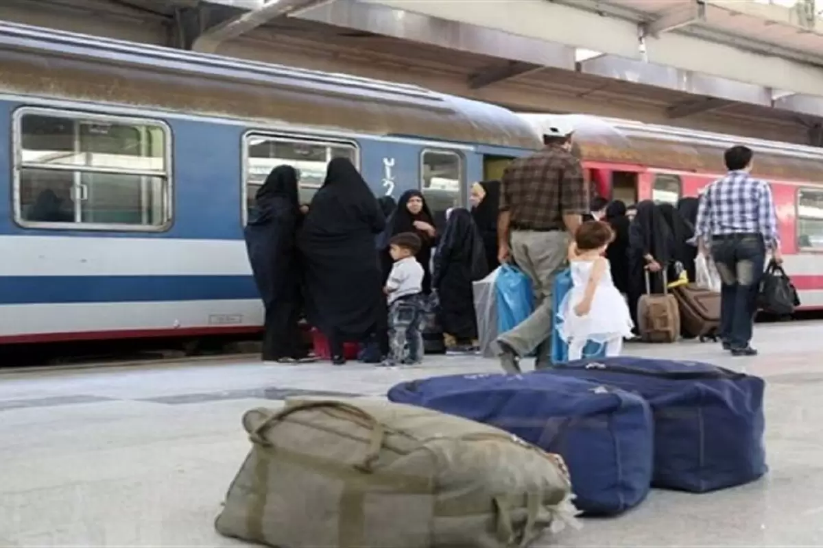 بازداشت یک زن به دلیل حمل شیشه در ایستگاه راه‌آهن تهران