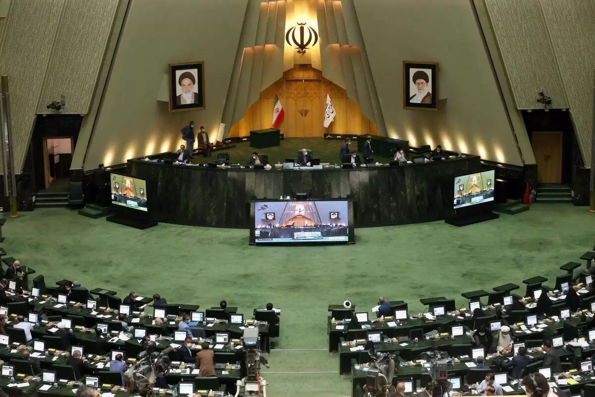 موافقت مجلس با لایحه ارجاع اختلاف بانک مرکزی ایران و دولت پادشاهی بحرین به داوری