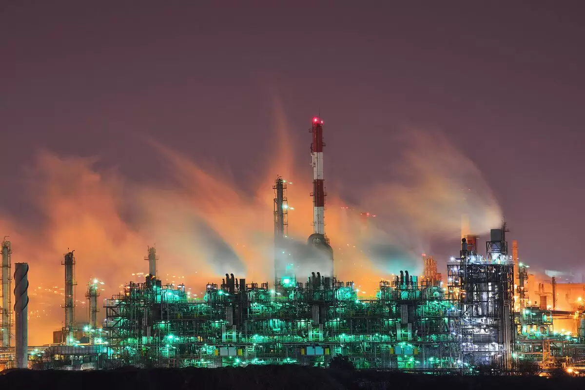 کاهش قیمت جهانی نفت با تخفیف نفتی عربستان