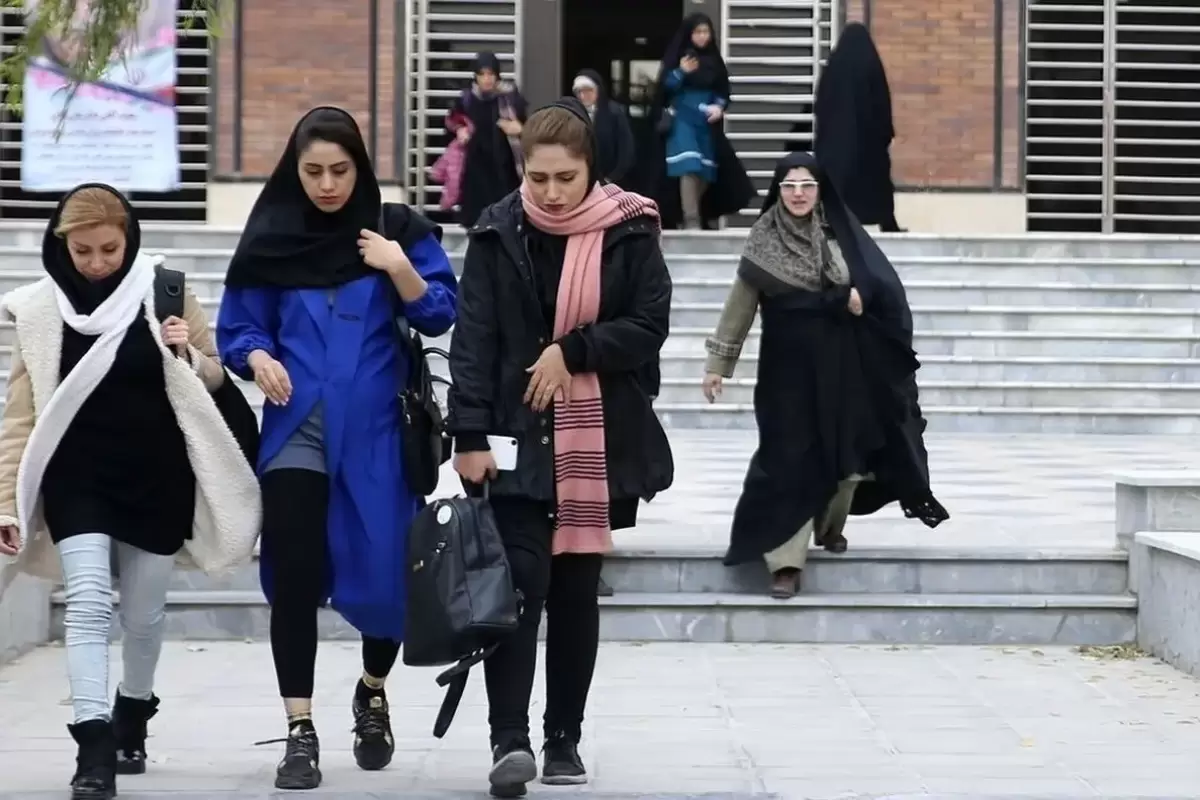 کیهان: درباره مسائل زنان ما از غرب طلبکاریم و آنان باید پاسخگوی ما باشند