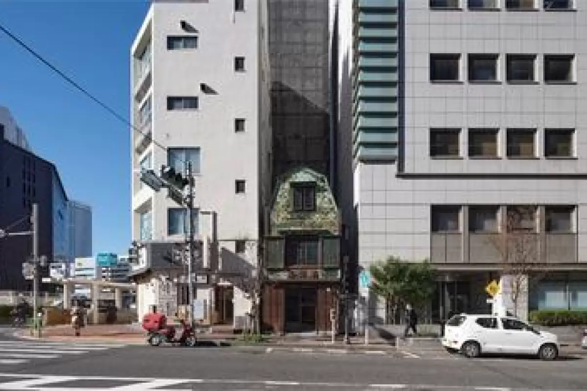(تصاویر) ساختمان مسی؛ یکی از معروف ترین سازه های ژاپن در توکیو