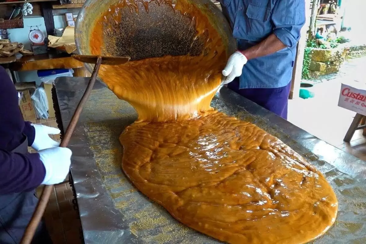 (ویدیو) فرآیند فرآوری نیشکر و تولید شکر قهوه‌ای سنتی توسط روستائیان تایوانی