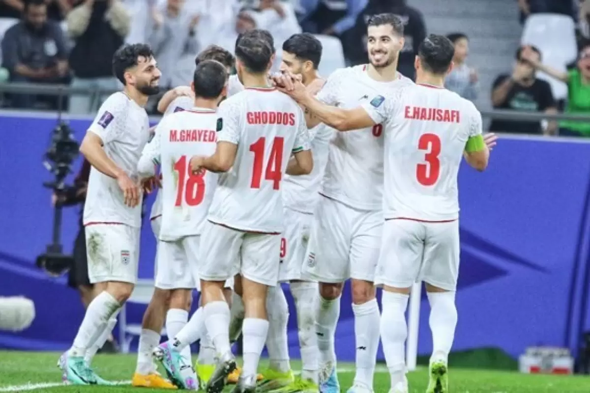 فوتبال بی سایه و آفتاب ایران