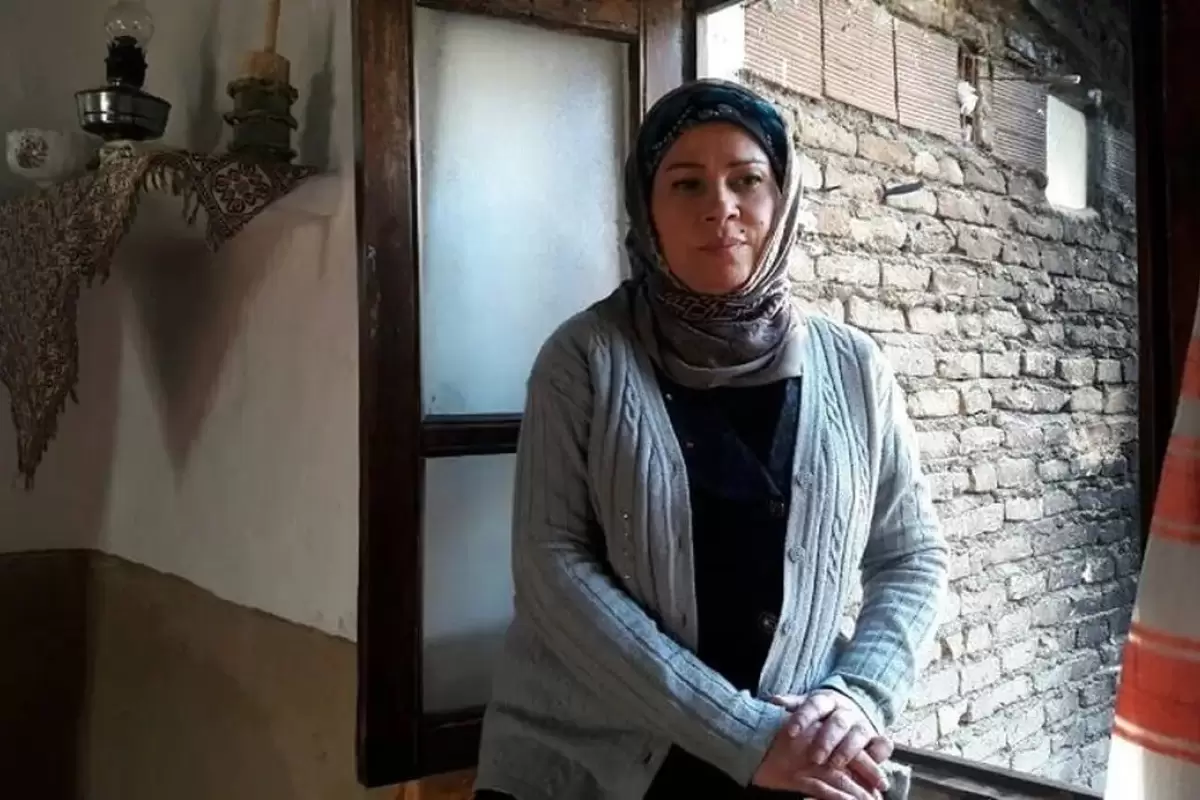 (ویدئو) گلایه‌های بازیگر زن روی آنتن زنده: در حقم نامردی کرد!